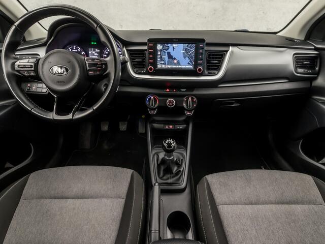 KIA Stonic 1.2 Sport (APPLE CARPLAY, NAVIGATIE, CAMERA, PARKEERSENSOREN, SPORTSTOELEN, CRUISE, LM VELGEN, TREKHAAK, NIEUWSTAAT)