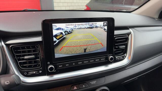 KIA Stonic 1.0 T-GDi MHEV DynamicPlusLine TREKHAAK / KEYLESS / CAMERA / CARPLAY / DAB+ / CLIMA / PDC / BLUETOOTH / CRUISE / NL-AUTO
