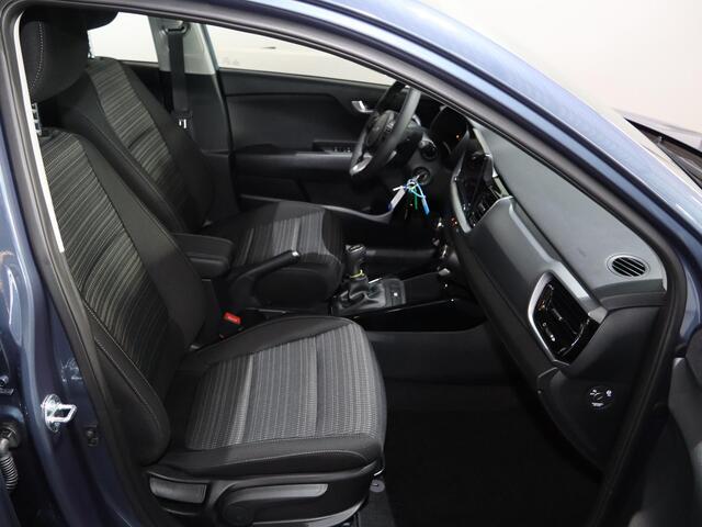 KIA Stonic 1.0 T-GDi MHEV DynamicLine | LED-koplampen | Cruisecontrol | Achteruitrijcamera | Dakrails | lichtmetalen velgen |