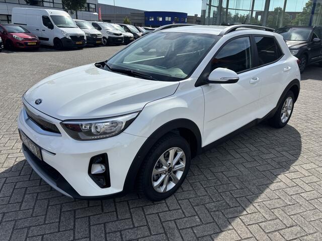 KIA Stonic 1.2 Carplay Navi Bluetooth Camera Climate Parkeersensoren