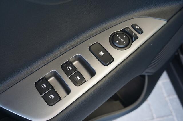 KIA Stonic 1.0 T-GDi MHEV GT-Line | Navi | Stoel-/Stuurverwarming | Cruise