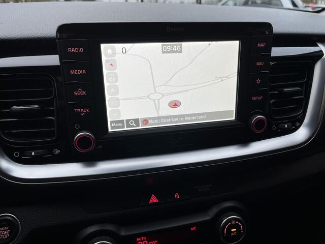 KIA Stonic 1.0 T-GDi DynamicLine | CAM | CARPLAY | CLIMA | CRUISE | NAVI | PDC | TREKHAAK