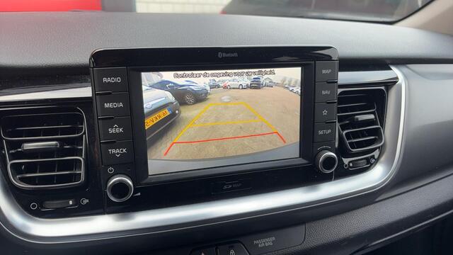 KIA Stonic 1.0 T-GDi DynamicLine KEYLESS / CARPLAY / CAMERA / NAVI / CLIMA / PDC / BLUETOOTH / CRUISE / NL-AUTO