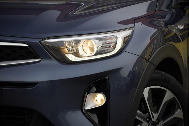 KIA Stonic 1.0 T-GDi DynamicLine BJ2020 Lmv 17" | Led | Pdc | Navi | Achteruitrijcamera | Airco | Cruise control | Getint glas