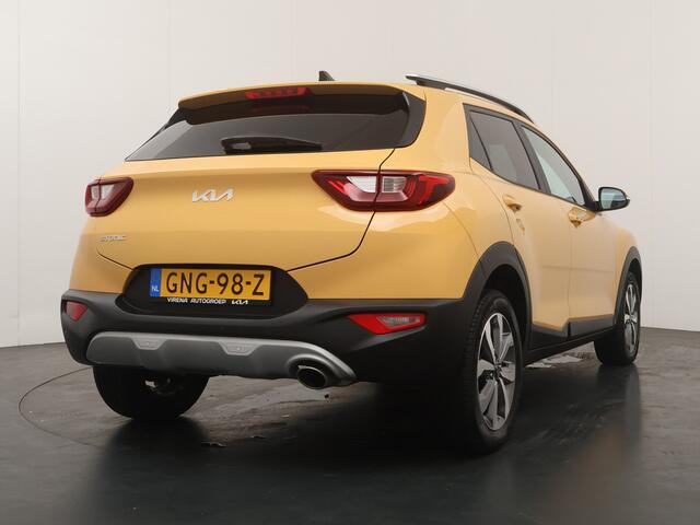 KIA Stonic 1.0 T-GDi MHEV DynamicPlusLine - Stoel/Stuurverwarming - Lichtmetalen Velgen - Navigatie - LED Koplampen - Cruise Control - Fabrieksgarantie Tot 2031