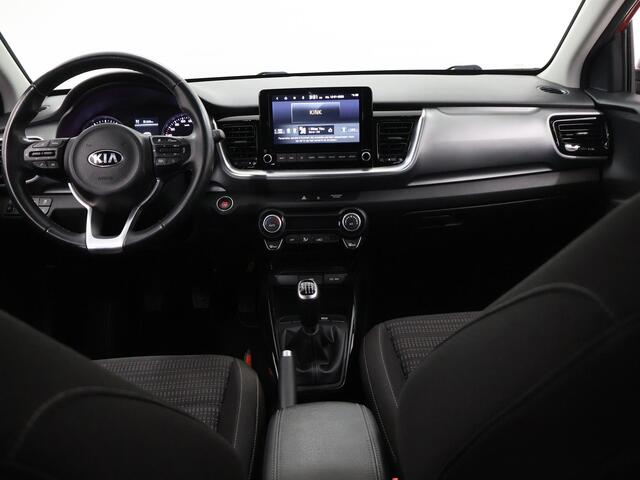 KIA Stonic 1.0 T-GDi MHEV DynamicPlusLine | Trekhaak | Keyless | Navigatie | Parkeercamera | Apple Carplay/Android Auto | Climate Control |