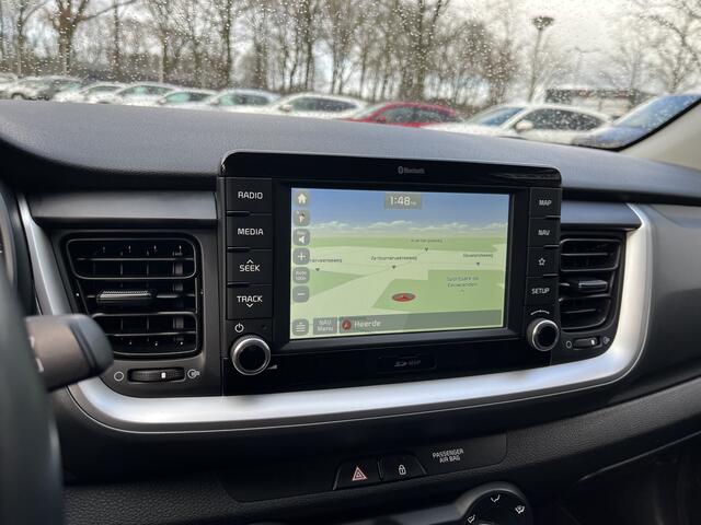 KIA Stonic 1.0 T-GDi DynamicLine Apple Carplay / Camera