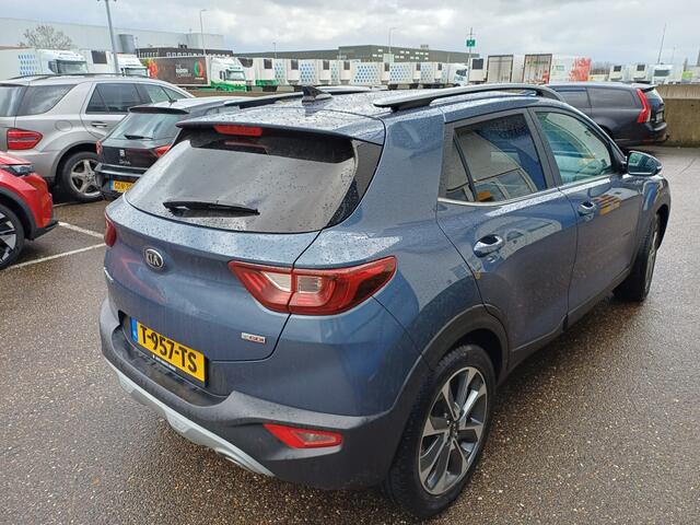 KIA Stonic 1.0 T-GDi ExecutiveLine 120 pk | NL-Auto | Vol | Camera | Keyless | Leder | Stoel- & stuurverwarming | Carplay