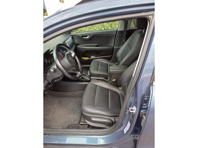 KIA Stonic 1.0 T-GDi ExecutiveLine 120 pk | NL-Auto | Vol | Camera | Keyless | Leder | Stoel- & stuurverwarming | Carplay