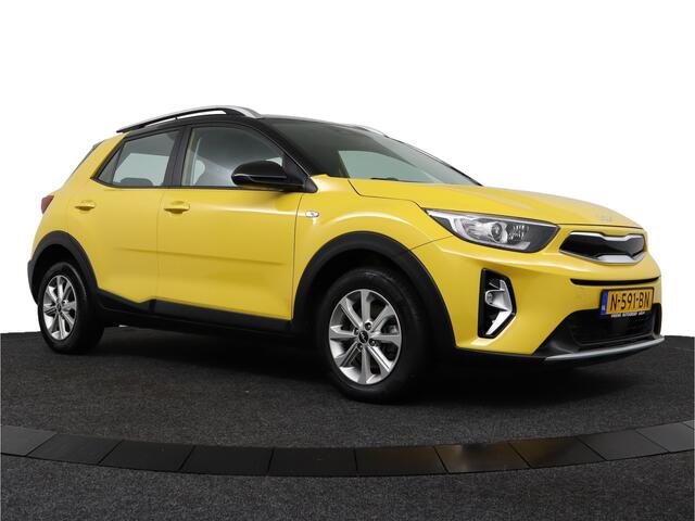 KIA Stonic 1.0 T-GDi MHEV DynamicLine - Navigatie - Cruise Control - Climate Control - DAB - Achteruitrijcamera - Fabrieksgarantie tot 09-2028