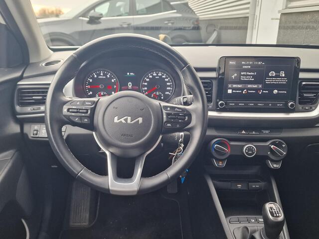 KIA Stonic 1.0 T-GDi MHEV DynamicLine Nieuw geleverd, Dealeronderhouden, 1e eign. Apple Carplay en/of Android auto Navigatie, Achteruitrijcamera