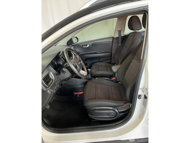 KIA Stonic 1.0 T-GDi MHEV DynamicLine 1E EIGN/AIRCO/CAMERA/APPLE/CRUISE