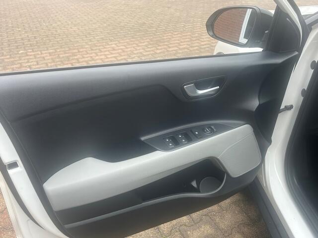 KIA Stonic 1.0T-GDI SPORTS EDITION CROSS OVER NAVI AIRCO L.M.VELGEN