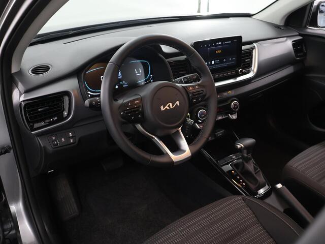 KIA Stonic 1.0 T-GDi MHEV DynamicLine DCT7 | Navigatie | Cruise Control | Achteruitrijcamera | Climate Control | lichtmetalen velgen |