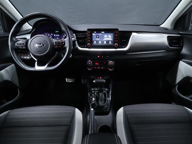 KIA Stonic 1.0 T-GDi DynamicLine [APPLE CARPLAY, STOELVERWARMING,STUURVERWARMING, PARKEERSENSOREN, ACHTERUITRIJCAMERA, CRUISE CONTROL]