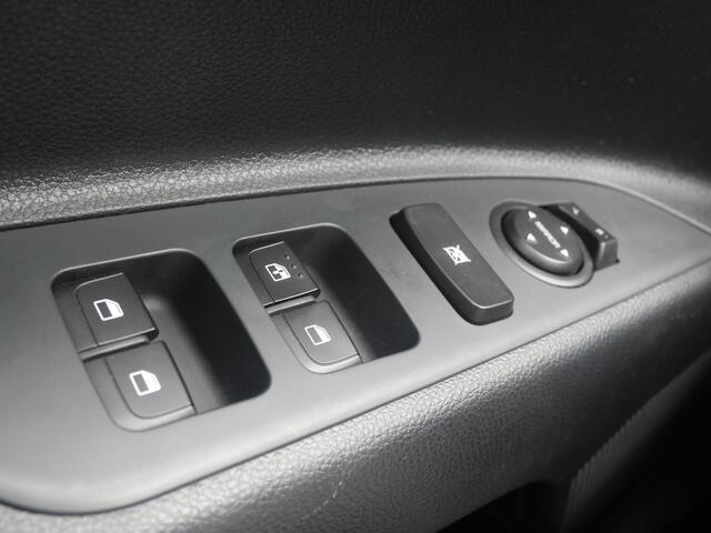 KIA Stonic 1.0 T-GDi MHEV DynamicLine | Cruise | Clima | Camera | Navi |