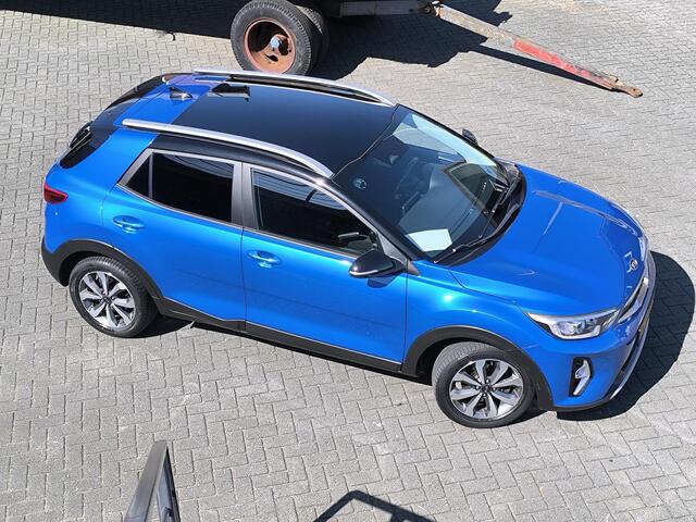 KIA Stonic 1.0 T-GDi MHEV DynamicPlusLine Camera, carplay, Navi, Dab+, 1e eigenaar, climate en cruise control, two tone lak.