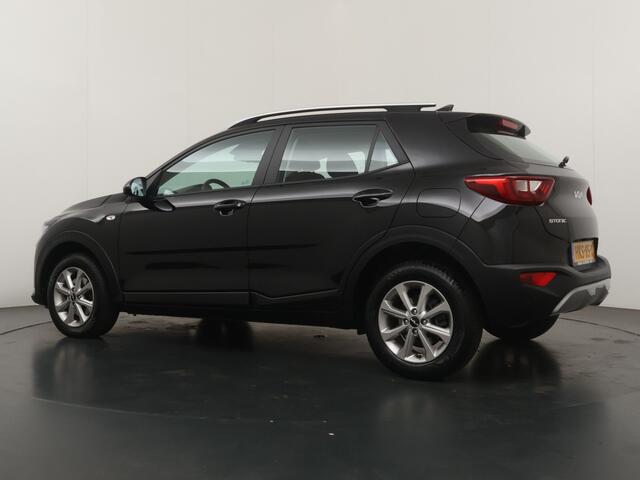 KIA Stonic 1.0 T-GDi MHEV DynamicLine Navigatie - Achteruitrijcamera - Cruise Control - Apple & Android Carplay - Virena zekerheidspakket ¤ 895,-