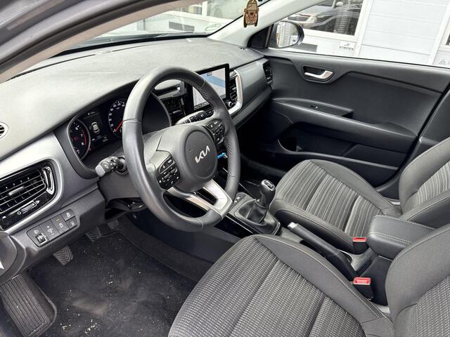 KIA Stonic 1.0 T-GDi MHEV DynamicLine | 1e eigenaar | 7.600 !!!km | NieuwStaat | 16inch lichtmetaal | Trekhaak