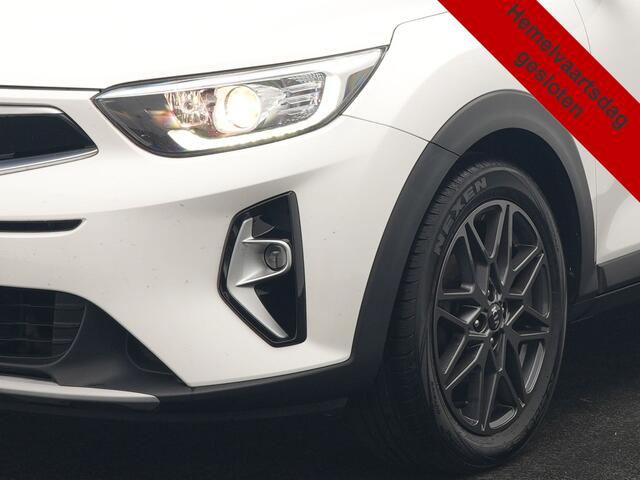 KIA Stonic 1.0 T-GDi Black Edition 99pk H6 | Trekhaak Afn. | Camera | Apple Carplay | Cruise Control | Lane Assist | Navigatie | DAB |
