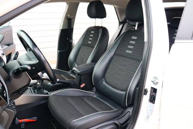 KIA Stonic 1.0 T-GDi MHEV GT-Line O.a: Navi, Clima, Cruise, PDC, Camera, Stoelverw, Etc. All-in prijs!