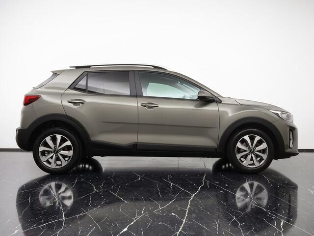 KIA Stonic 1.0 T-GDi MHEV 100pk DynamicPlusLine - Navigatie - Camera - Climate control - Privacy glass - Keyless entry - Fabrieksgarantie tot 05-2029