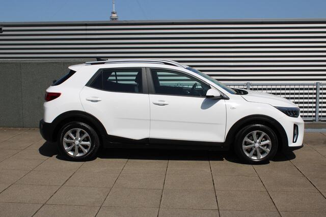 KIA Stonic 1.0 T-GDi MHEV DynamicLine Climate control / Navigatie / LMV