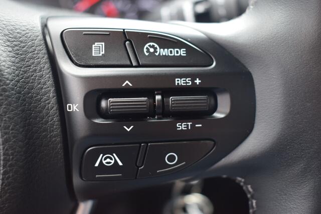 KIA Stonic 1.0 T-GDi MHEV DynamicLine | Navigatie | Trekhaak | Camera | Climate Control |