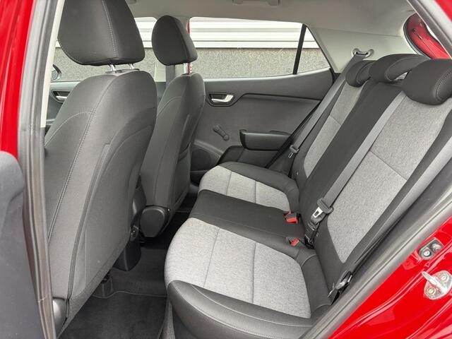 KIA Stonic 1.0 T-GDi DynamicLine Nieuw geleverd en dealeronderhouden, Navigatie, Achteruitrijcamera, Airco, Cruise control