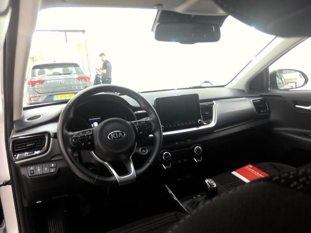 KIA Stonic 1.0 T-GDi MHEV 100PK DynamicPlusLine KEYLESS | TWO-TONE | NAVI | CRUISE