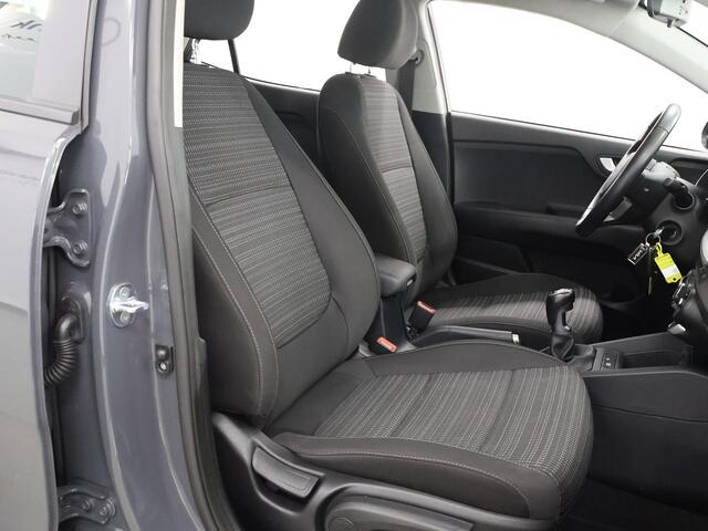 KIA Stonic 1.0 T-GDi MHEV DynamicLine | Parkeercamera | Apple Carplay/Android Auto | Climate Control | Cruise control |