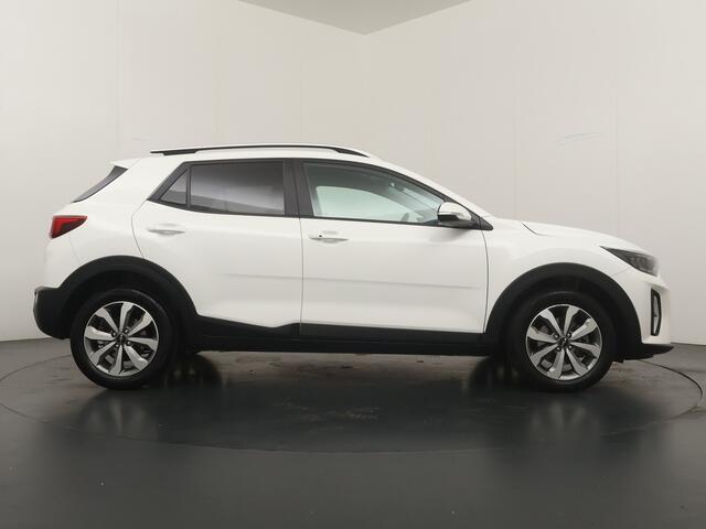 KIA Stonic 1.0 T-GDi MHEV DynamicPlusLine - Stoelverwarming - Stuurwielverwarming - Camera - AppleCarplay - Android Auto - Fabrieksgarantie tot 06-2031 of 150.000km