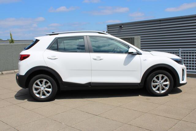 KIA Stonic 1.0 T-GDi MHEV DynamicLine Navigatie / Camera / Clima