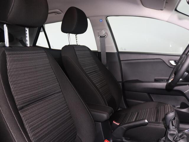 KIA Stonic DynamicLine 1.0 T-GDi MHEV | LED-koplampen | Cruise Control | Achteruitrijcamera | Dakrails | lichtmetalen velgen | Digitaal Dashboard Appel CarPlay/Android Auto | Climate Control |