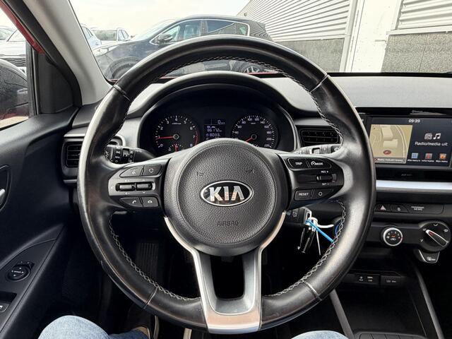 KIA Stonic 1.0 T-GDi DynamicLine Trekhaak, Navigatie, Airco, Achteruitrijcamera, Cruise control, Nieuw geleverd en dealeronderhouden