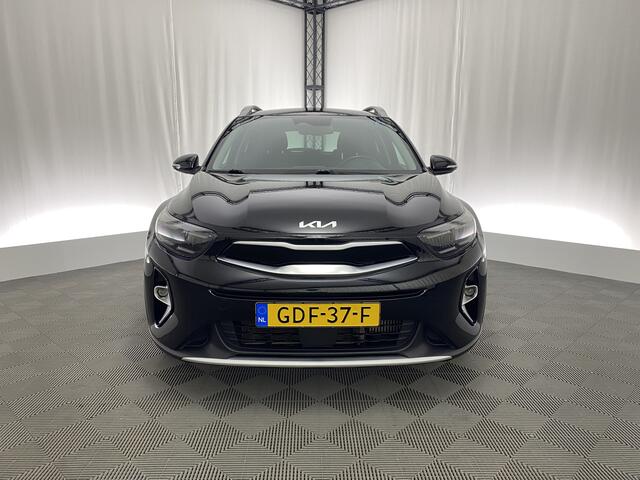 KIA Stonic 1.0 T-GDi MHEV DynamicPlusLine | Apple carplay | Navigatie | Camera | Trekhaak | Key less | Cruise