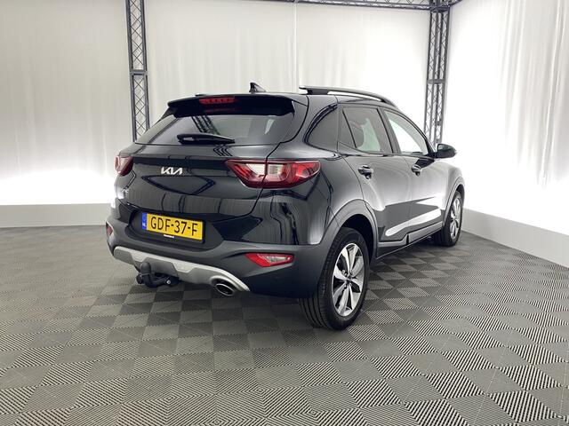 KIA Stonic 1.0 T-GDi MHEV DynamicPlusLine | Apple carplay | Navigatie | Camera | Trekhaak | Key less | Cruise