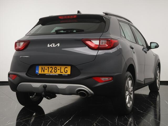 KIA Stonic 1.0 T-GDi MHEV DCT7 120PK DynamicLine Navi Pack Automaat - Navigatie - Camera - Climate control - Cruise control - Trekhaak - Fabrieksgarantie tot 11-2028