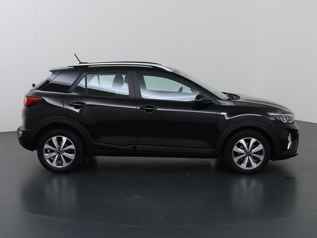 KIA Stonic 1.0 T-GDi MHEV DynamicLine | Parkeercamera | Bluetooth | Airco | Cruise Control | Navigatie via Carplay |