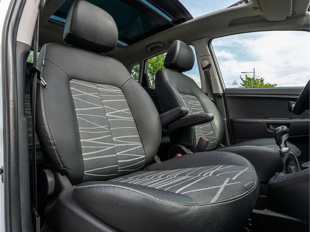 KIA VENGA 1.4 CVVT Edition ORG NL PANO CAMERA TREKHAAK NAVI BLEUTOOTH PDC CRUISE
