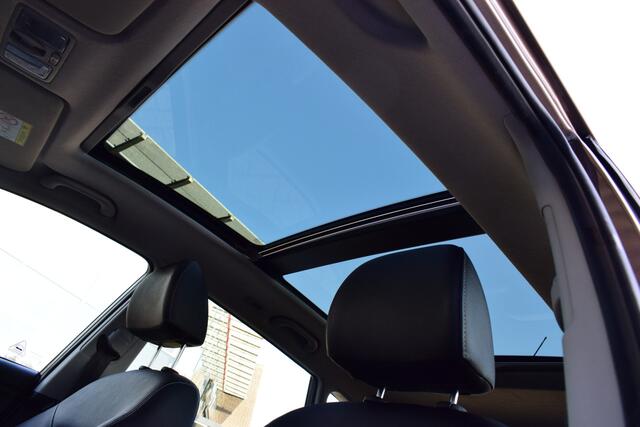 KIA VENGA 1.4 CVVT Summer Edition | Panorama dak | Navigatie | Camera | Bluetooth |