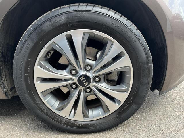 KIA VENGA 1.6 CVVT Summer Edition Automaat, Schuif/kanteldak, 1e eign. Nieuw geleverd en dealeronderhouden, Navigatie, Achteruitrijcamera, Parkeersensoren, Climate control