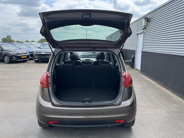 KIA VENGA 1.6 CVVT Summer Edition Automaat, Schuif/kanteldak, 1e eign. Nieuw geleverd en dealeronderhouden, Navigatie, Achteruitrijcamera, Parkeersensoren, Climate control