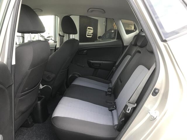 KIA VENGA 1.6 DynamicLine Automaat