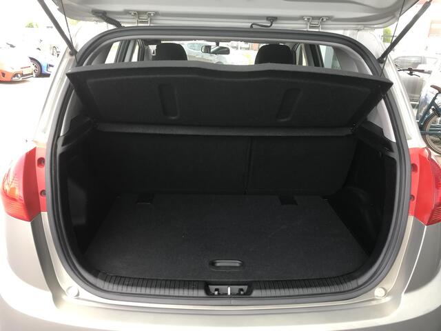 KIA VENGA 1.6 DynamicLine Automaat