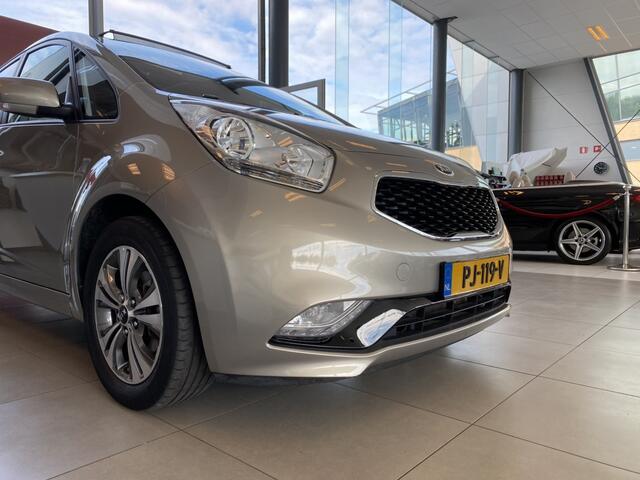 KIA VENGA 1.4 CVVT Summer Edition, NL Auto, 1e Eigenaar, Panoramadak, Navigatie + Achteruitrijcamera,Spraakbediening, Climate&Cruisecontrol, 16" LM Velgen, Parkeersensoren, Unieke Kilometerstand!