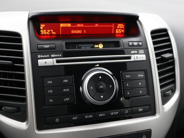 KIA VENGA 1.6 CVVT AUTOMAAT + STUUR/STOELVERWARMING | PARKEERSENSOREN | LMV | CLIMATE CONTROL