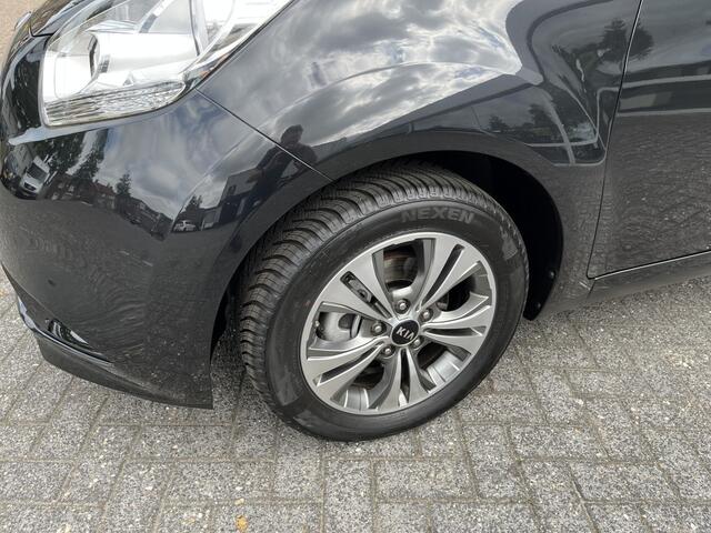 KIA VENGA 1.6 DynamicLine | Navi | Camera | Cruise | Trekhaak | Hoge instap!!