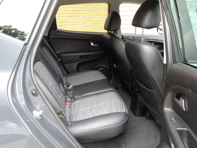 KIA VENGA 1.6 CVVT Automaat *Navi/Stoel+Stuurverw/Cam/1e eig/ Halfleer*