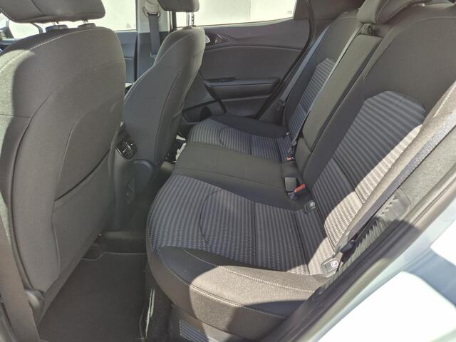 KIA Xceed 1.6 GDi PHEV Plug-in DynamicLine Automaat / Stuur- en stoelverwarming / Achteruitrijcamera / Navigatie via Apple Carplay of Android Auto / Adaptief cruise control / Trekgewicht 1300 kg / Keyless Entry/Start /